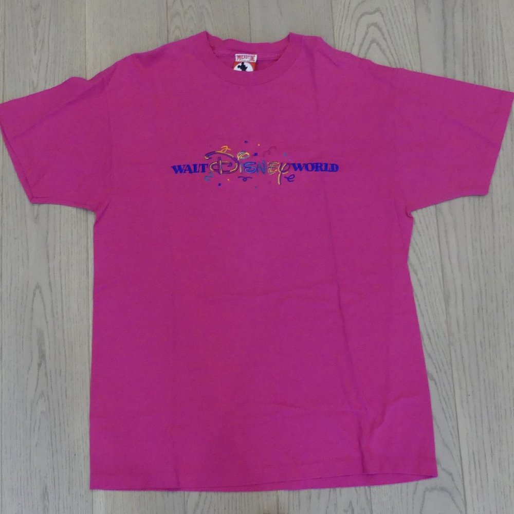 Walt Disney World Graphic Mickey Inc Vintage Pink Medium T-Shirt